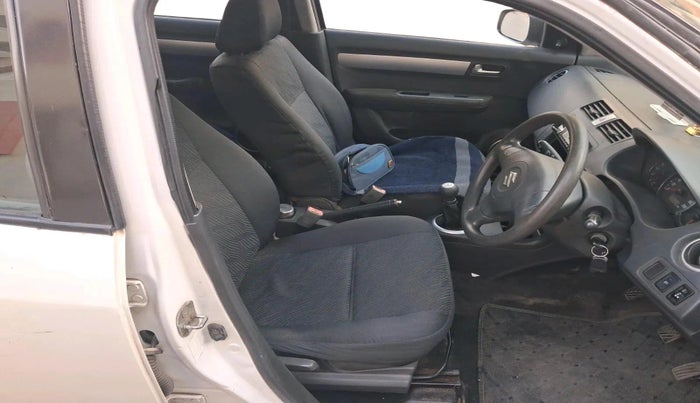 2010 Maruti Swift LXI, CNG, Manual, 1,26,522 km, interior