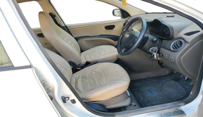 2012 Hyundai i10 ERA 1.1, CNG, Manual, 1,37,673 km, interior