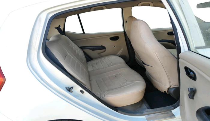 2012 Hyundai i10 ERA 1.1, CNG, Manual, 1,37,673 km, interior