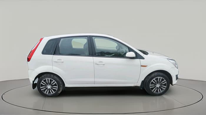 2013 Ford Figo TITANIUM 1.4 DIESEL, Diesel, Manual, 1,21,218 km, exterior