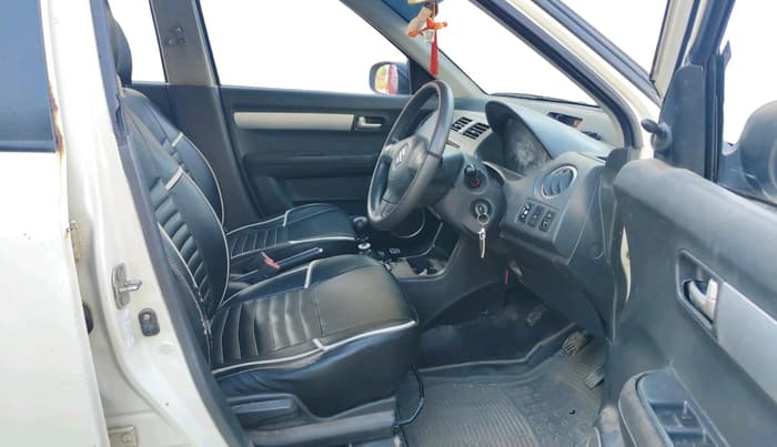 2010 Maruti Swift VXI, CNG, Manual, 1,73,133 km, interior
