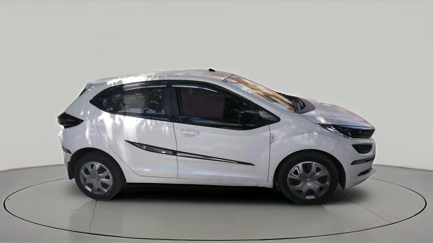 2023 Tata ALTROZ XM PLUS PETROL, CNG, Manual, 31,500 km, exterior