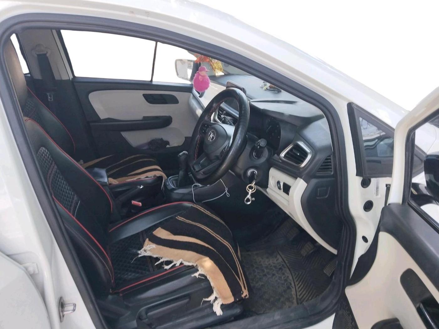 2023 Tata ALTROZ XM PLUS PETROL, CNG, Manual, 31,500 km, interior