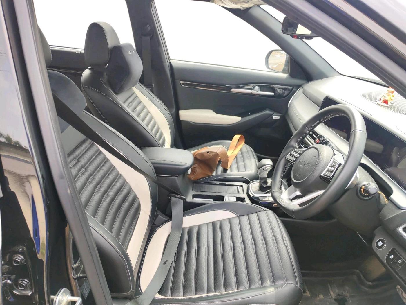 2024 KIA SELTOS  GTX PLUS 1.5 DIESEL AT, Diesel, Automatic, 18,551 km, interior