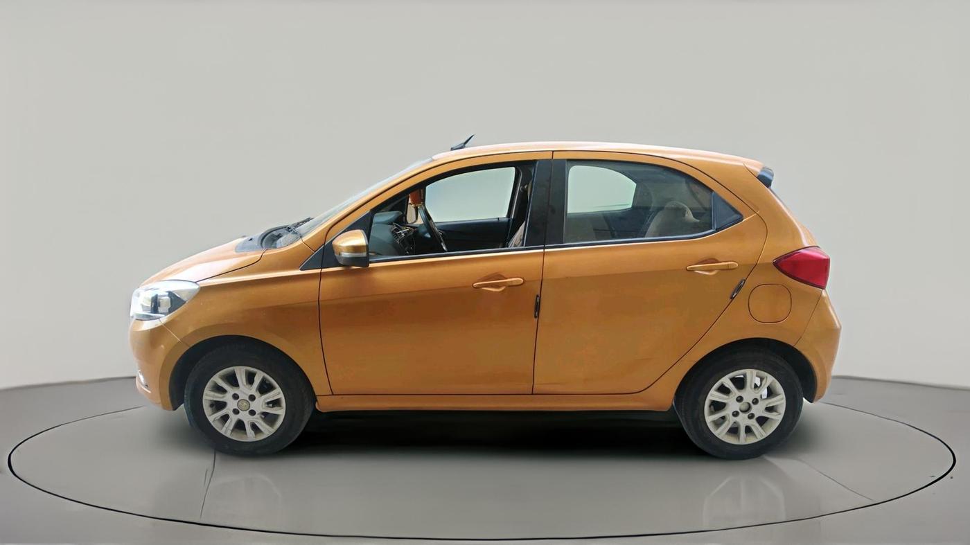 2016 Tata Tiago XZ PETROL, Petrol, Manual, 40,888 km, exterior