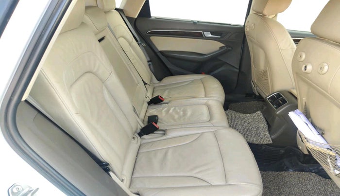 2014 Audi Q5 2.0 TDI quattro Premium, Diesel, Automatic, 1,96,413 km, interior