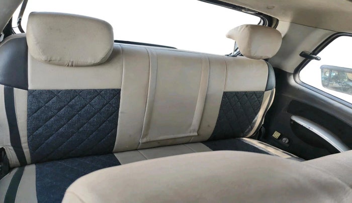 2009 Mahindra Xylo E8 BS III, Diesel, Manual, 1,55,022 km, interior