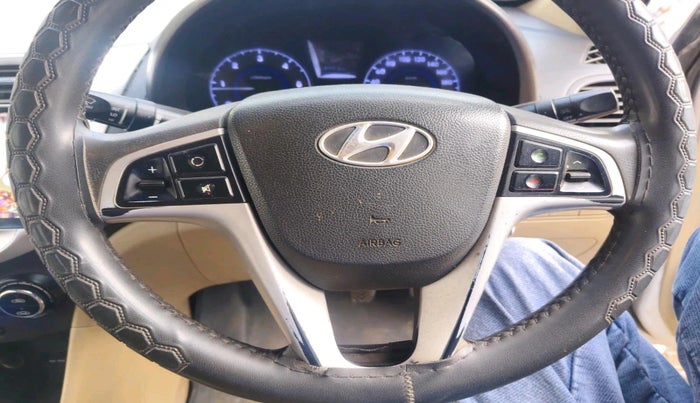 2012 Hyundai Verna FLUIDIC 1.6 CRDI SX, Diesel, Manual, 89,325 km, interior