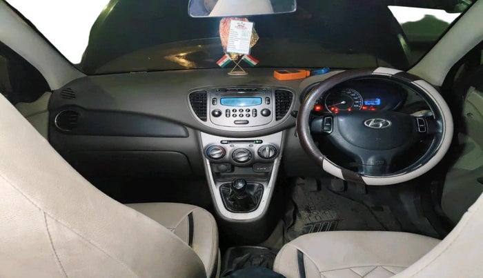 2013 Hyundai i10 SPORTZ 1.2, CNG, Manual, 1,03,278 km, interior