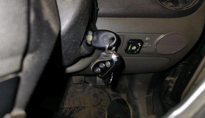 2013 Hyundai i10 SPORTZ 1.2, CNG, Manual, 1,03,278 km, interior