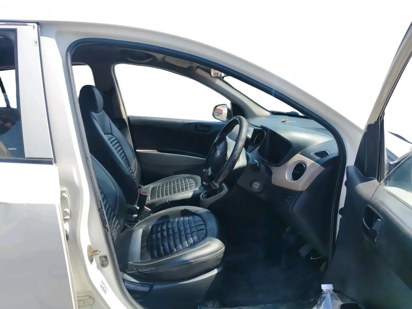 2016 Hyundai Grand i10 MAGNA 1.2 KAPPA VTVT, CNG, Manual, 1,60,003 km, interior