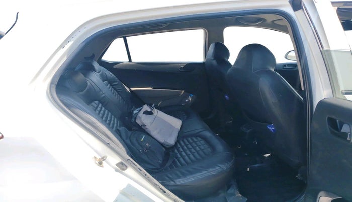 2016 Hyundai Grand i10 MAGNA 1.2 KAPPA VTVT, CNG, Manual, 1,60,003 km, interior