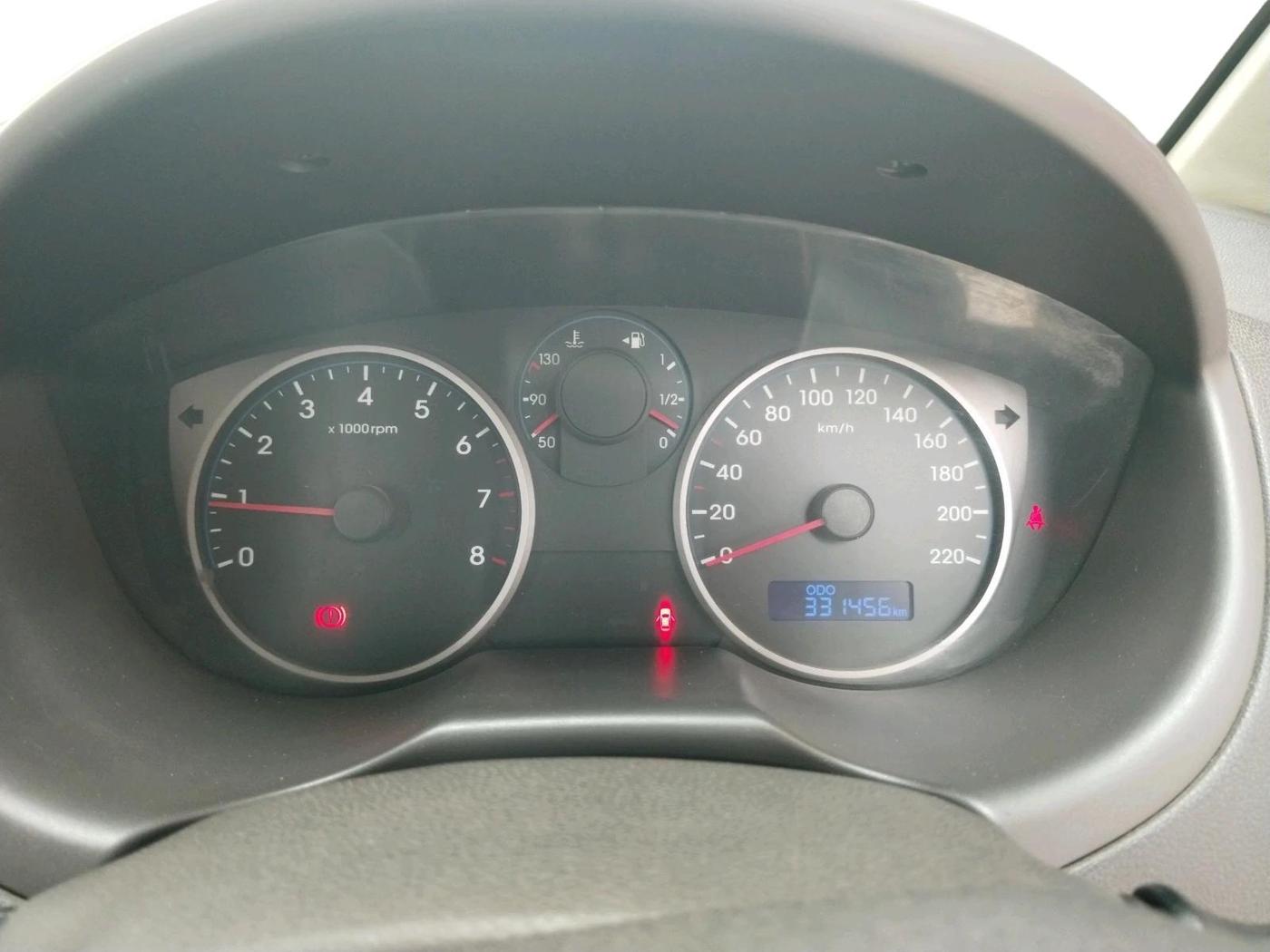 2012 Hyundai i20 MAGNA 1.2, CNG, Manual, 3,31,456 km, interior