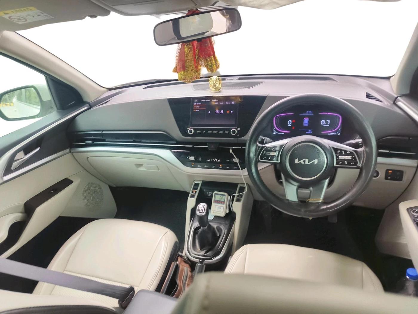 2024 KIA CARENS PRESTIGE PLUS 1.5 DIESEL 7 STR, Diesel, Manual, 98,205 km, interior