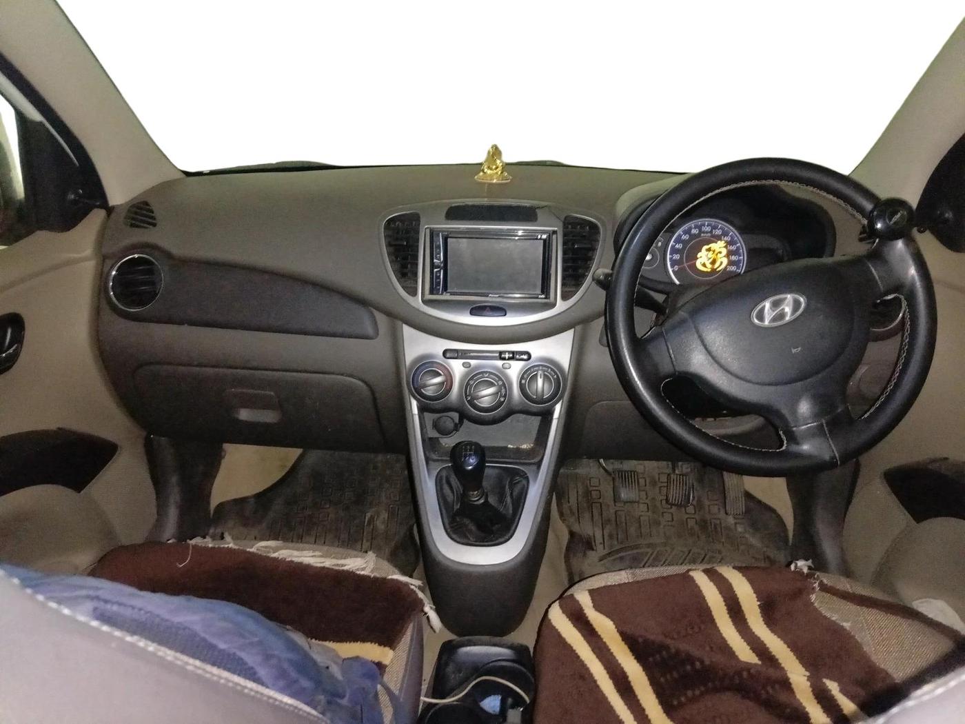 2012 Hyundai i10 MAGNA 1.1, Petrol, Manual, 82,194 km, interior