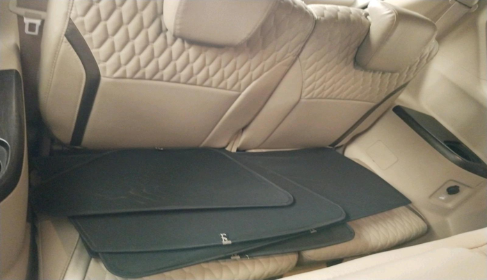2024 Maruti Ertiga ZXI (O) CNG, CNG, Manual, 24,213 km, interior