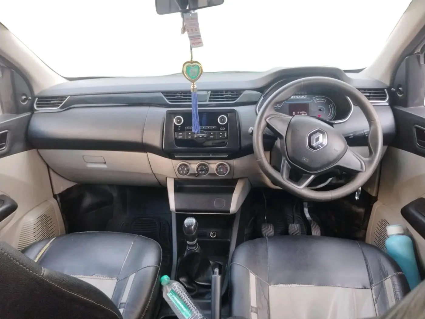 2020 Renault TRIBER RXL MT, Petrol, Manual, 1,61,490 km, interior