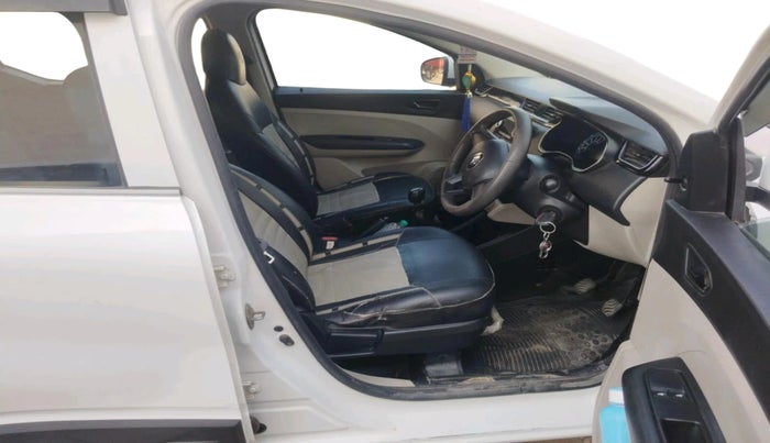 2020 Renault TRIBER RXL MT, Petrol, Manual, 1,61,490 km, interior