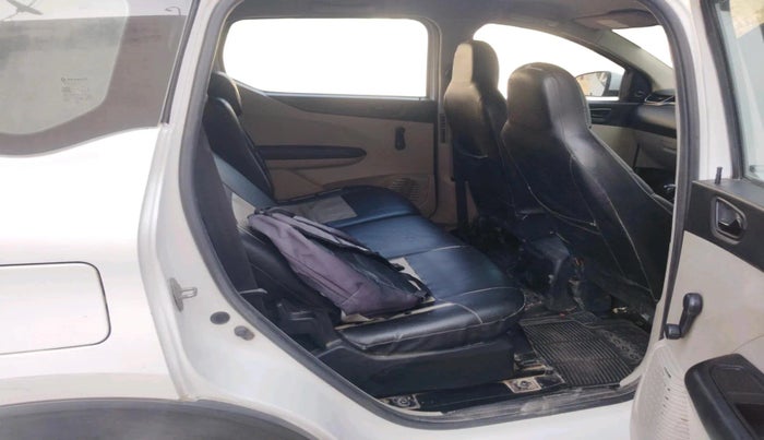 2020 Renault TRIBER RXL MT, Petrol, Manual, 1,61,490 km, interior