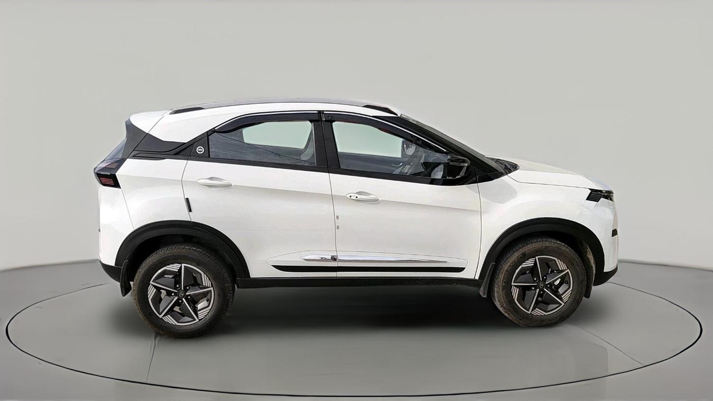 2024 Tata NEXON CREATIVE PLUS 1.5 REVOTORQ 6 MT, Diesel, Manual, 15,872 km, exterior