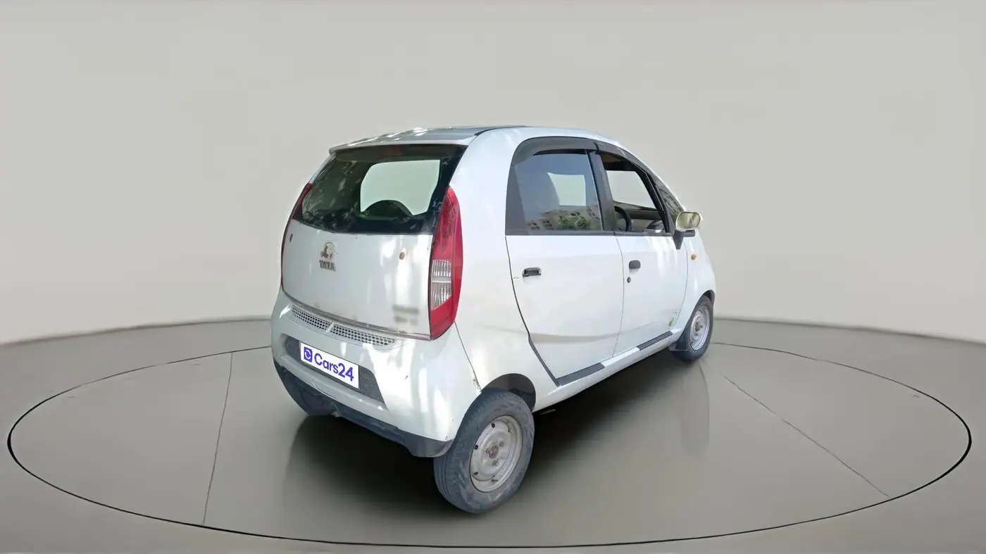 2014 Tata Nano EMAX LX CNG, CNG, Manual, 1,52,173 km, exterior