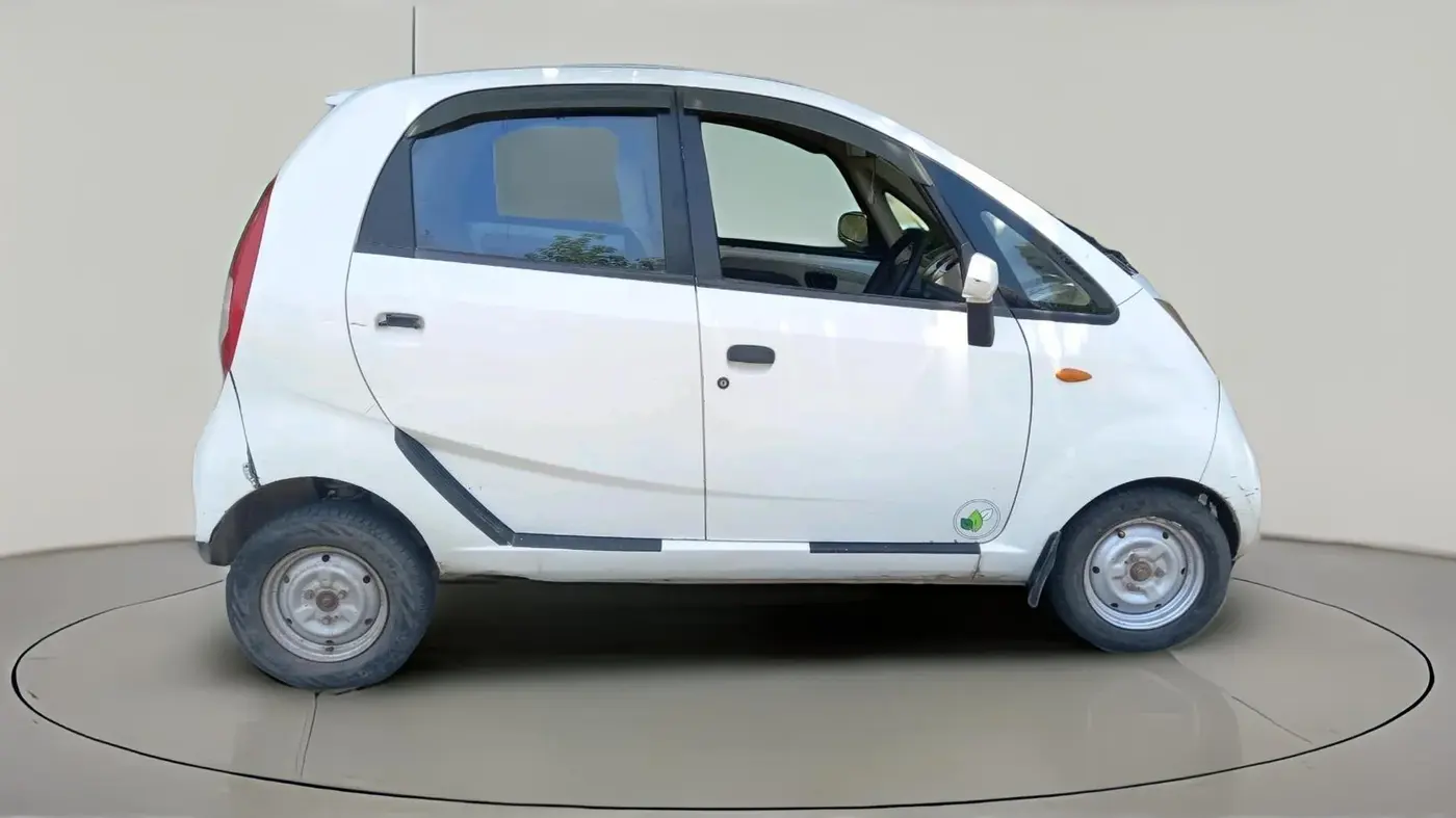2014 Tata Nano EMAX LX CNG, CNG, Manual, 1,52,173 km, exterior