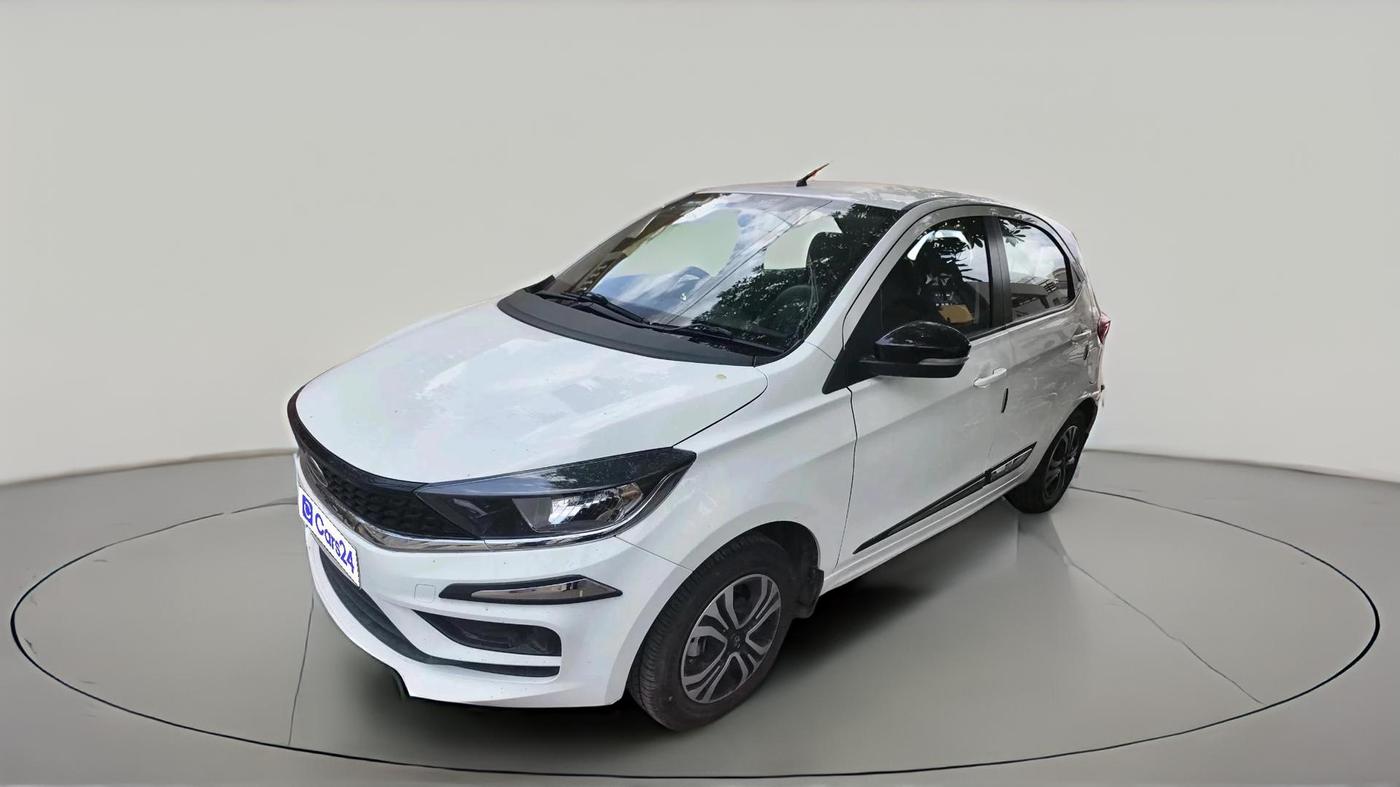 2024 Tata Tiago XTA PETROL, Petrol, Automatic, 4,785 km, exterior