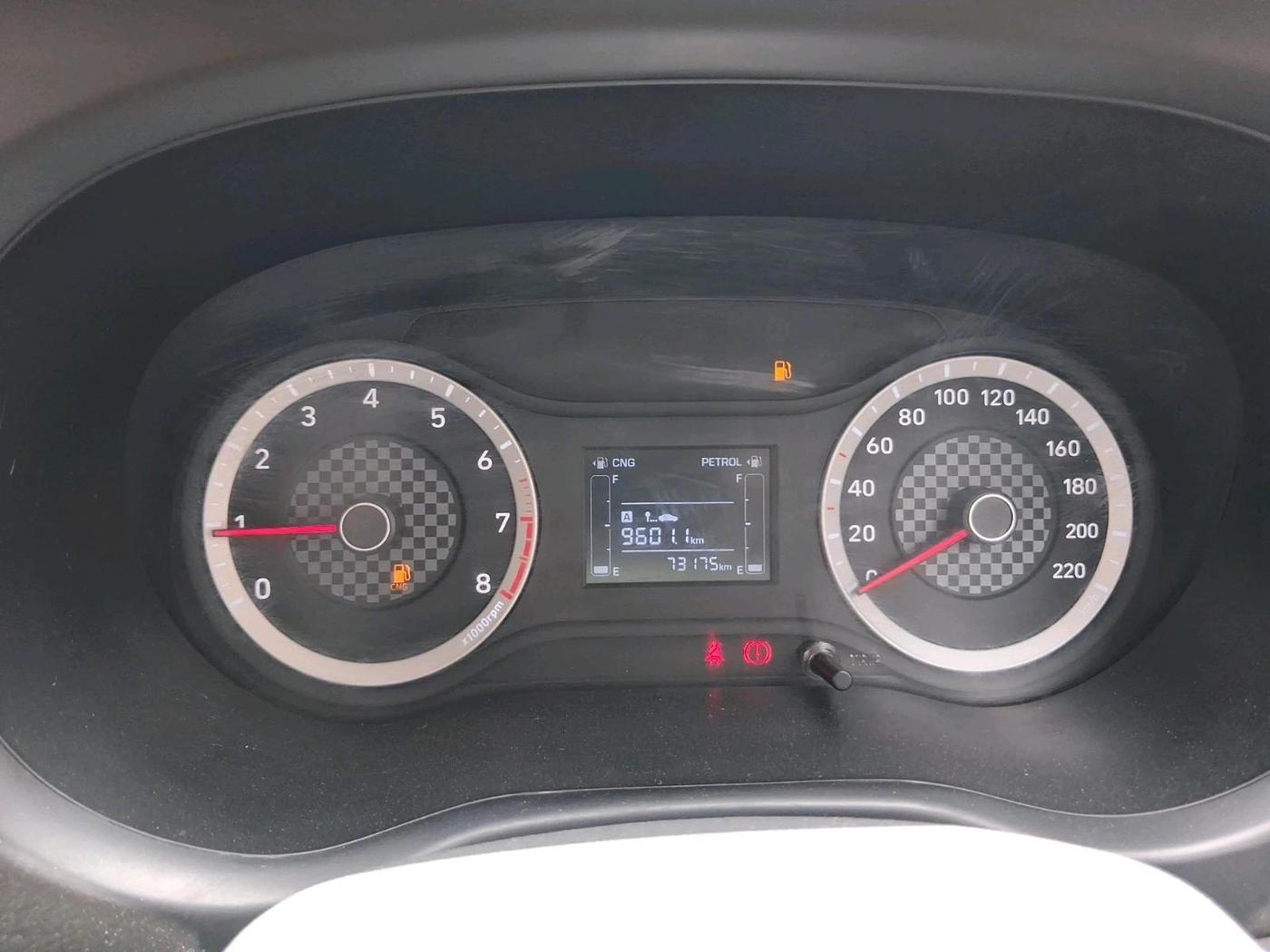 2022 Hyundai AURA S 1.2 CNG, CNG, Manual, 73,175 km, interior