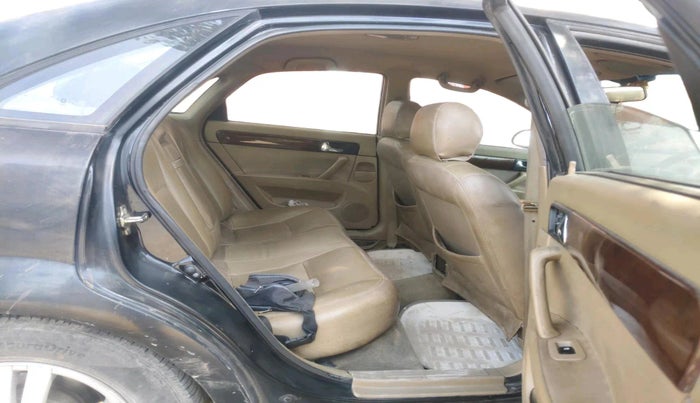 2011 Chevrolet Optra Magnum LT 2.0 TCDI, Diesel, Manual, 1,41,502 km, interior