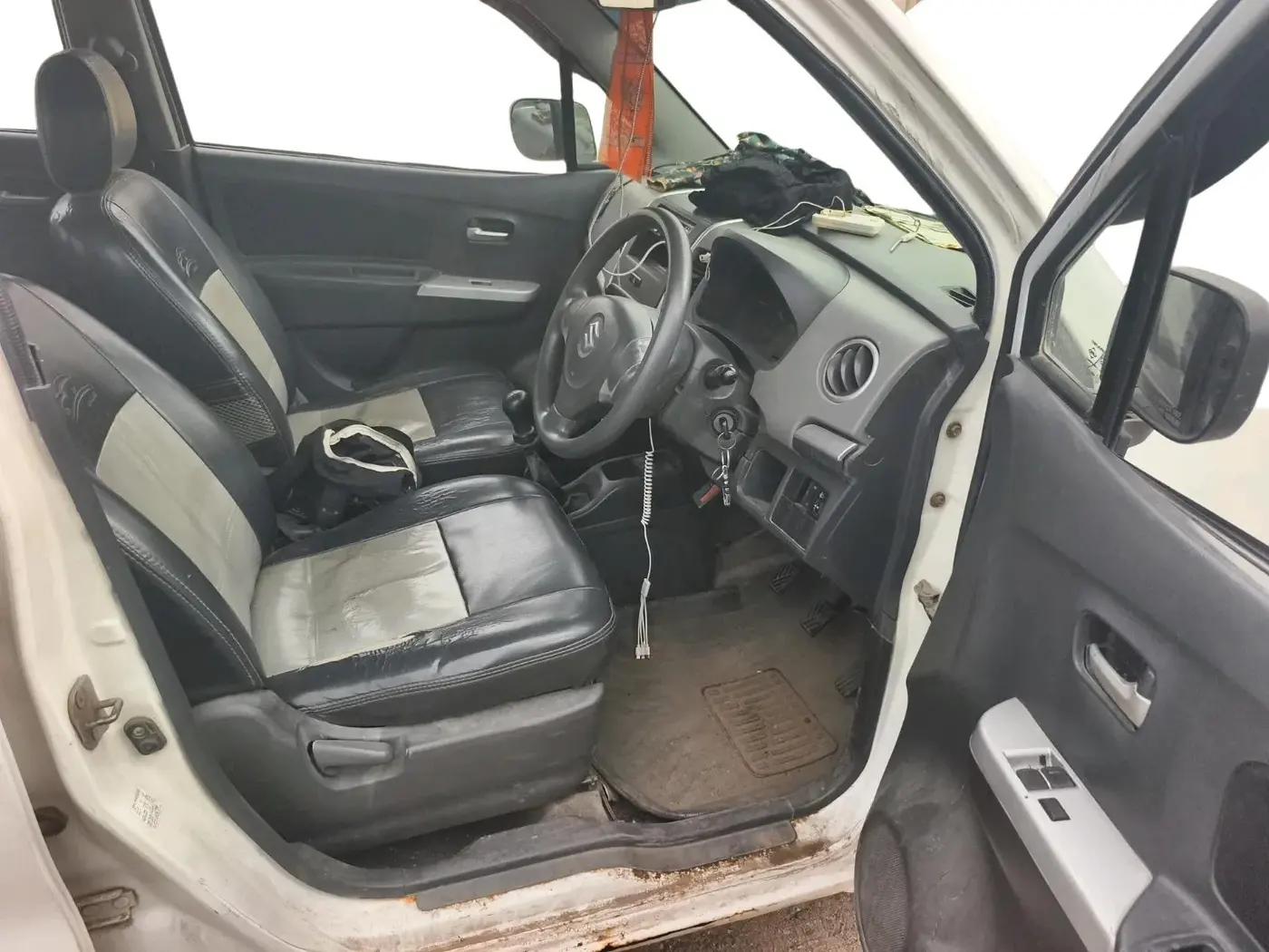 2010 Maruti Wagon R 1.0 LXI, CNG, Manual, 91,824 km, interior
