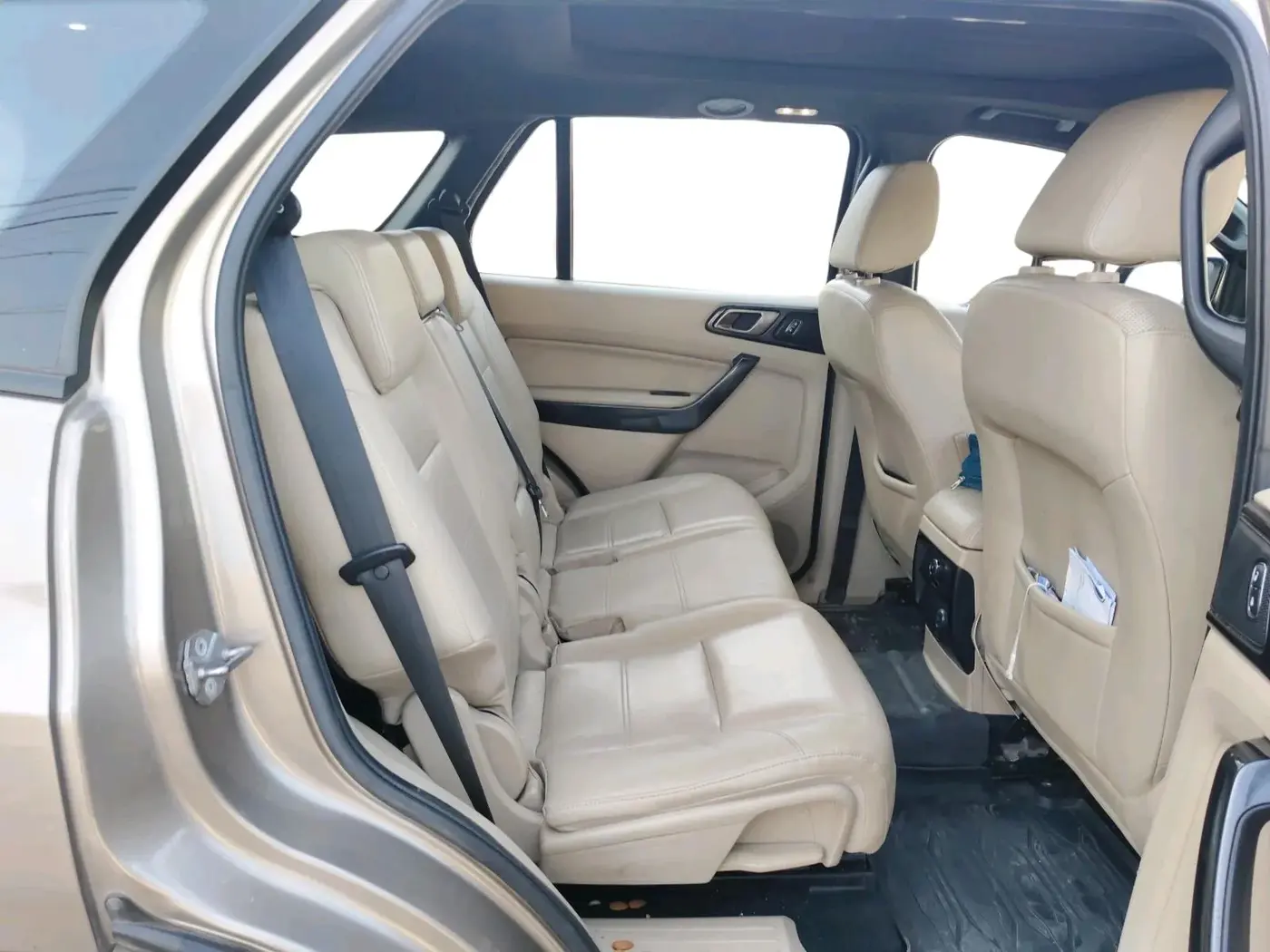 2021 Ford Endeavour TITANIUM PLUS 2.0 4X2 AT SUNROOF, Diesel, Automatic, 1,37,942 km, interior