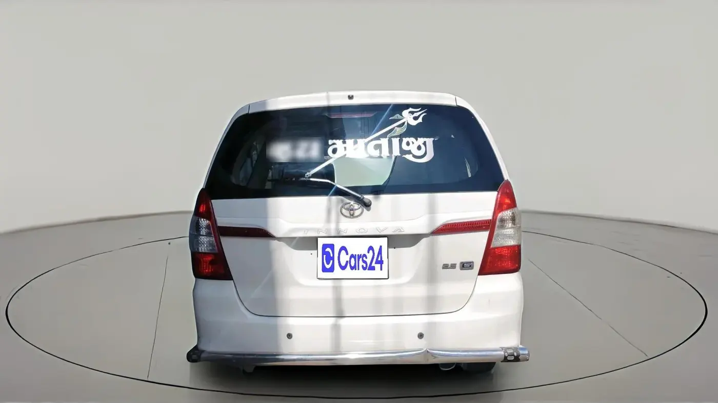 2013 Toyota Innova 2.5 GX 7 STR, Diesel, Manual, 1,29,432 km, exterior
