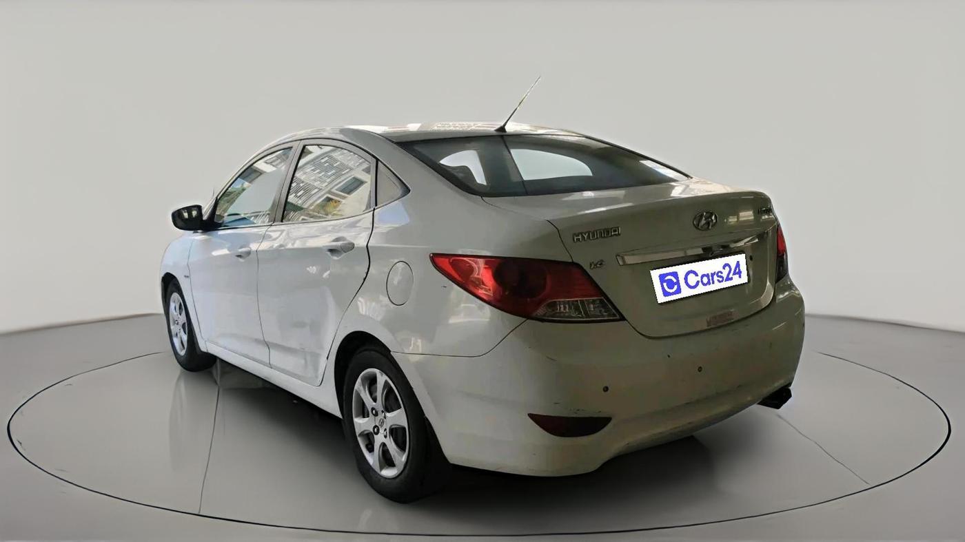 2013 Hyundai Verna FLUIDIC 1.6 CRDI SX, Diesel, Manual, 2,91,526 km, exterior