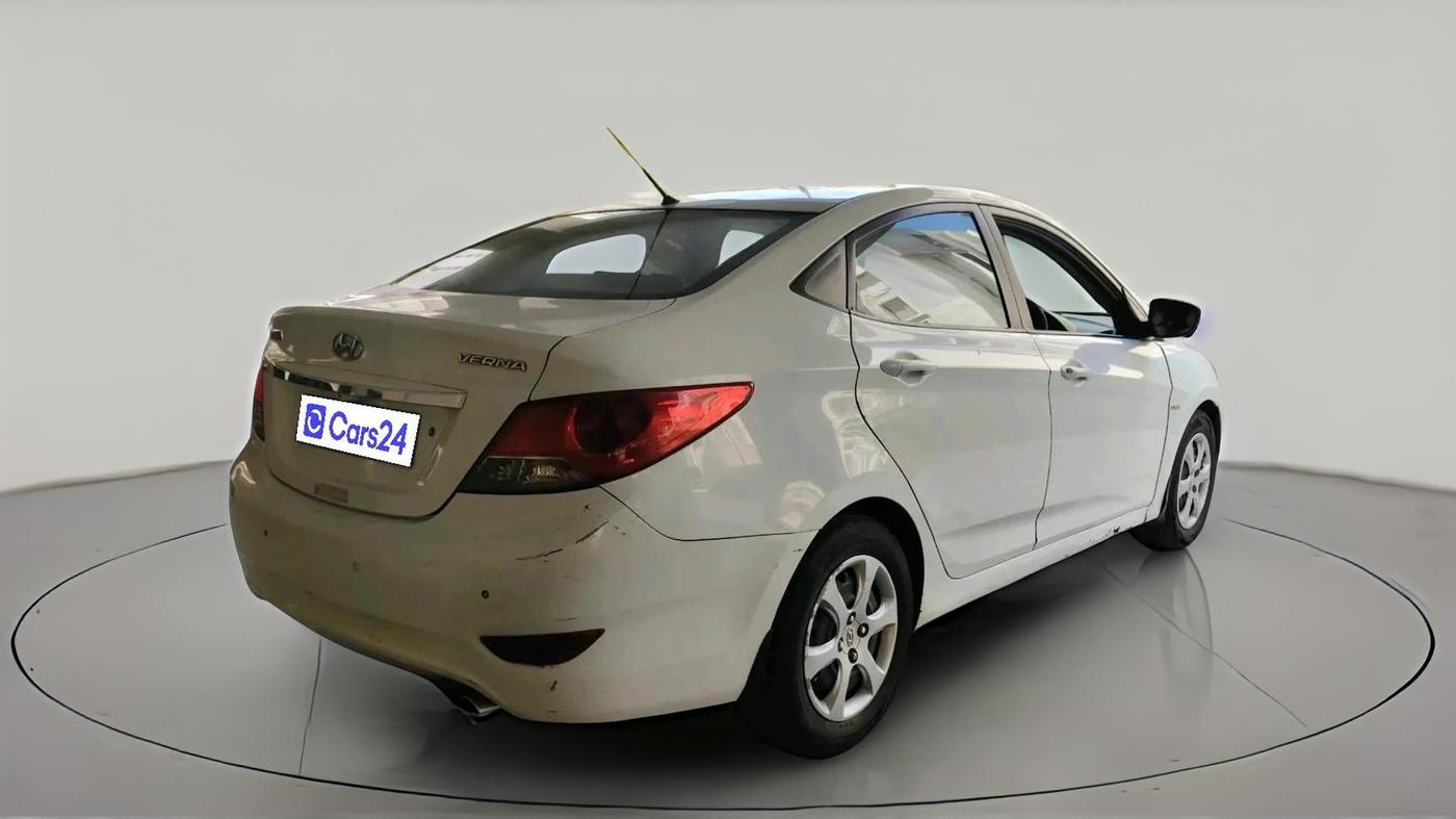 2013 Hyundai Verna FLUIDIC 1.6 CRDI SX, Diesel, Manual, 2,91,526 km, exterior