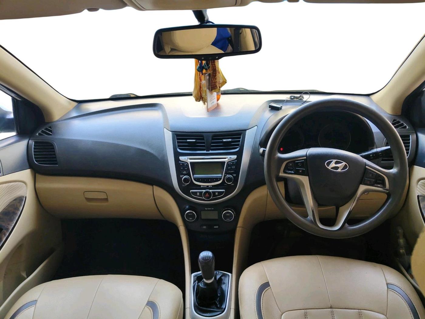 2013 Hyundai Verna FLUIDIC 1.6 CRDI SX, Diesel, Manual, 2,91,526 km, interior