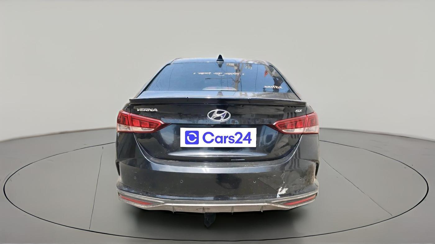 2020 Hyundai Verna SX (O) 1.5 CRDI AT, Diesel, Automatic, 1,01,918 km, exterior
