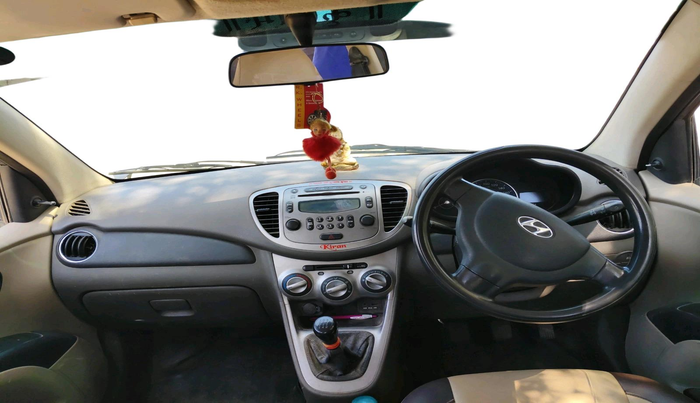 2015 Hyundai i10 SPORTZ 1.1, CNG, Manual, 67,789 km, interior