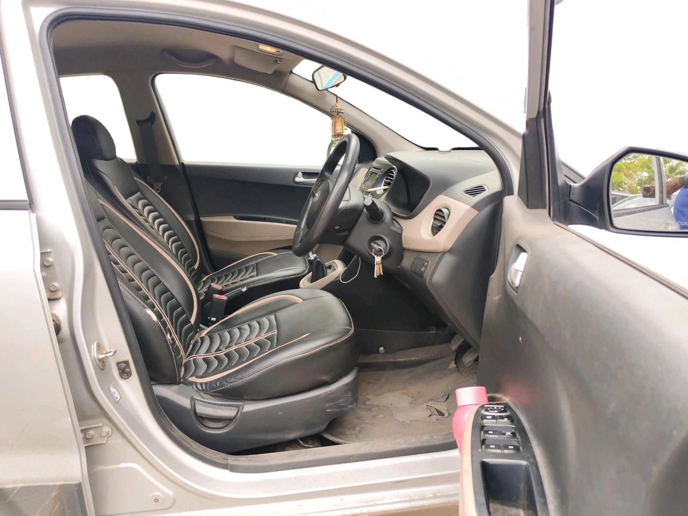 2015 Hyundai Grand i10 SPORTZ 1.1 CRDI, Diesel, Manual, 1,76,013 km, interior