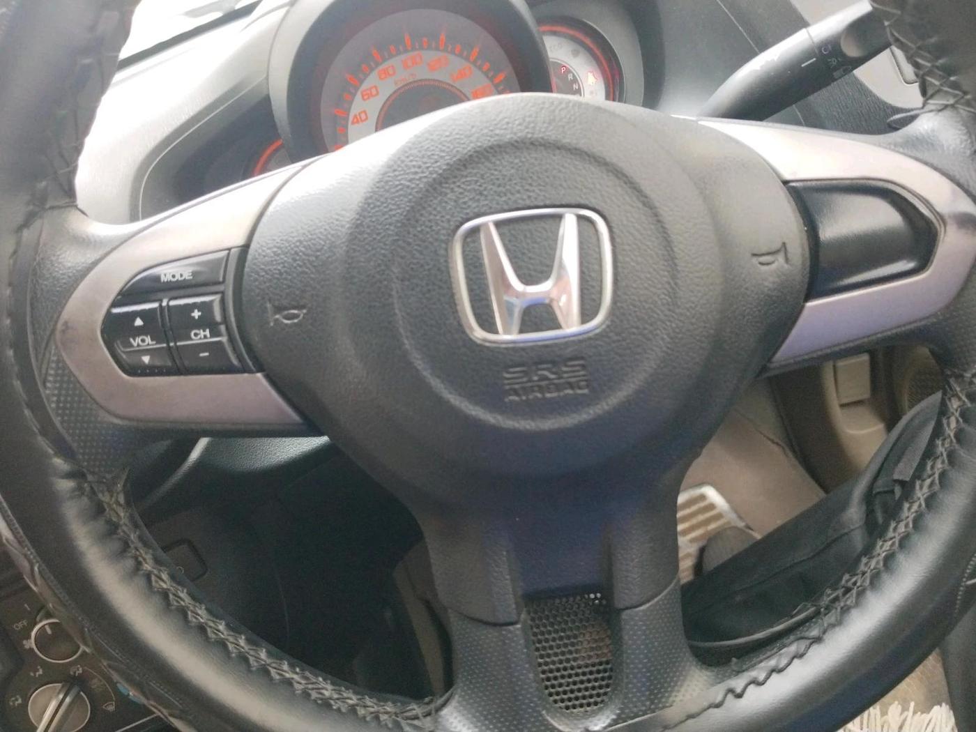 2014 Honda Brio VX AT, CNG, Automatic, 81,522 km, interior