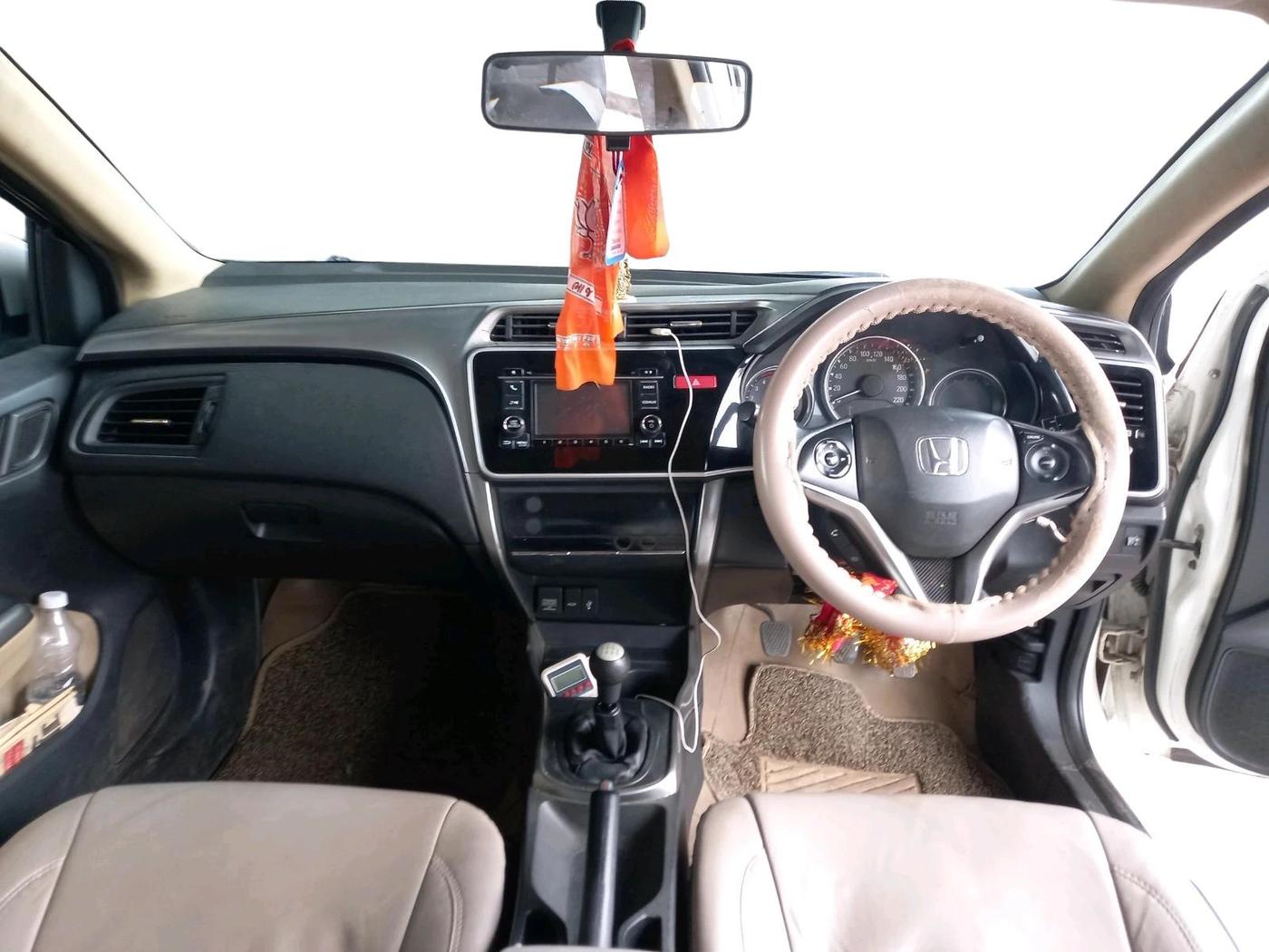 2015 Honda City 1.5L I-DTEC S, Diesel, Manual, 1,07,309 km, interior