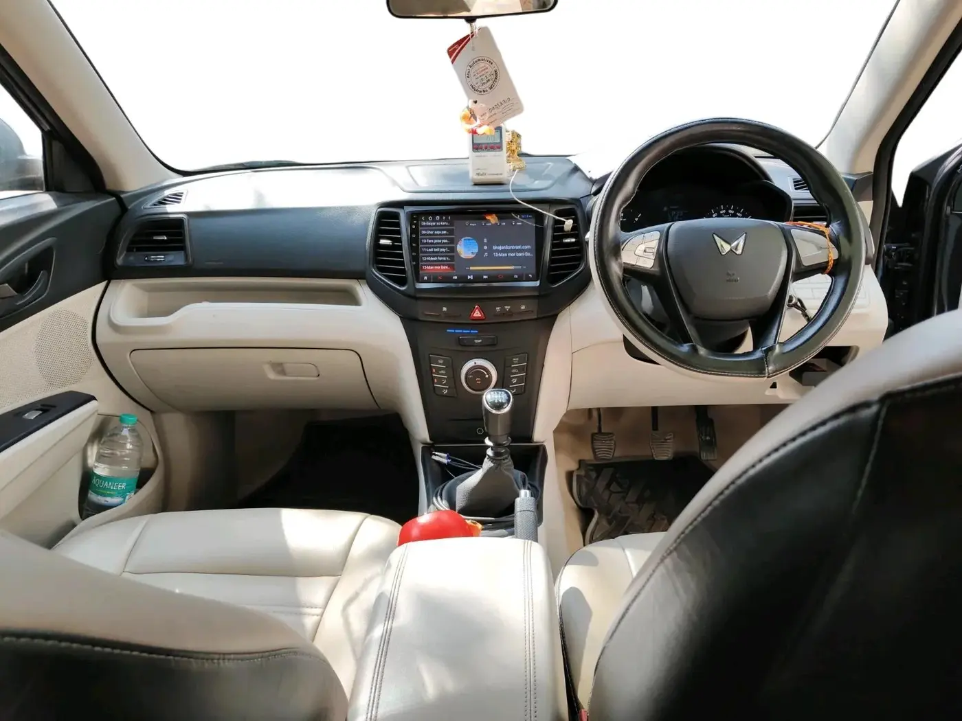 2022 Mahindra XUV300 W6 1.5 Diesel, Diesel, Manual, 68,902 km, interior