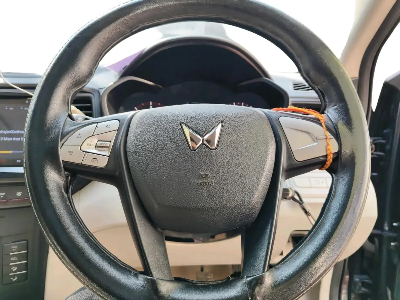 2022 Mahindra XUV300 W6 1.5 Diesel, Diesel, Manual, 68,902 km, interior