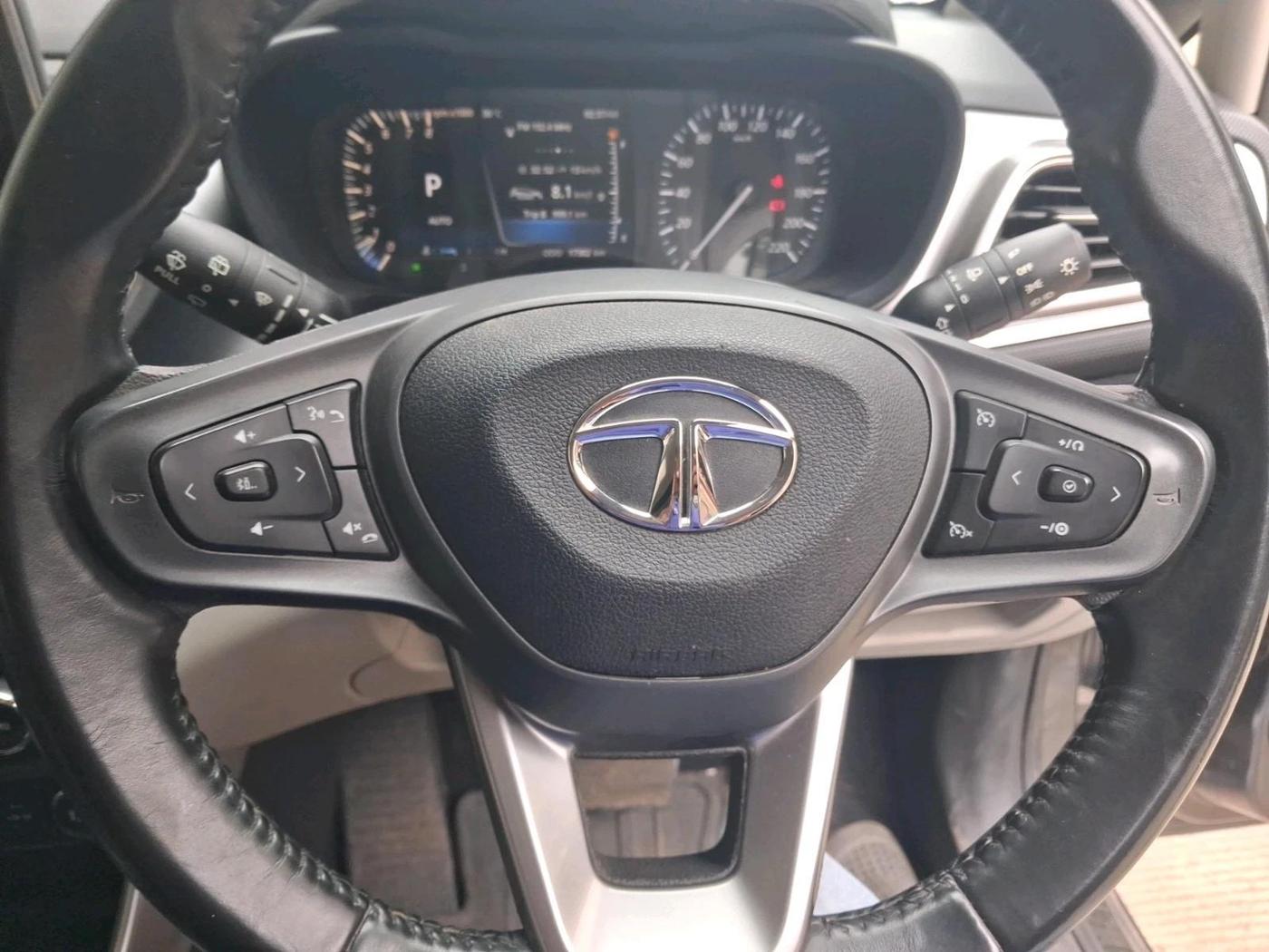 2023 Tata ALTROZ XZA, Petrol, Automatic, 17,302 km, interior