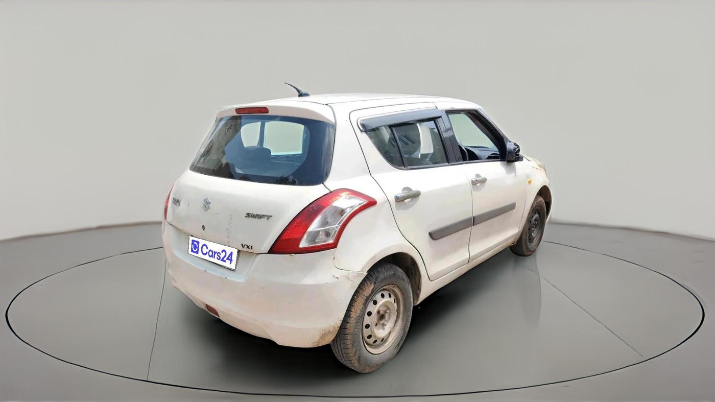 2011 Maruti Swift LXI, CNG, Manual, 1,03,322 km, exterior