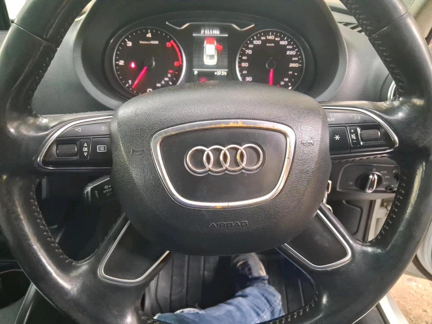 2014 Audi A3 35TDI PREMIUM, Diesel, Automatic, 2,14,420 km, interior