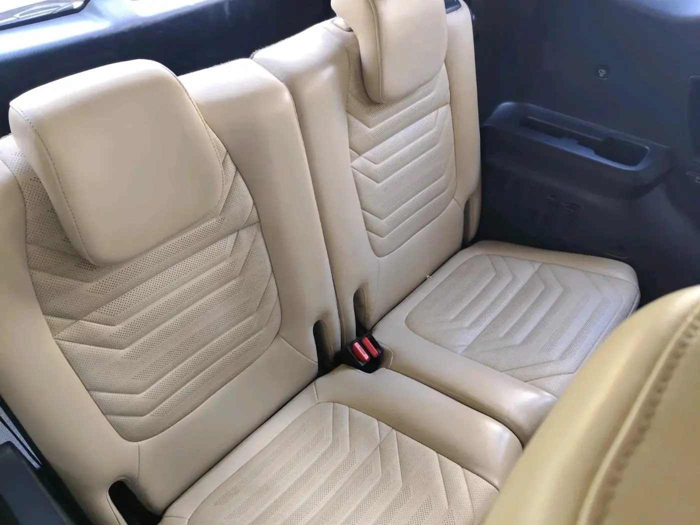 2022 KIA CARENS LUXURY PLUS 1.4 PETROL DCT 6 STR, Petrol, Automatic, 66,200 km, interior