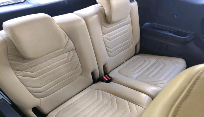 2022 KIA CARENS LUXURY PLUS 1.4 PETROL DCT 6 STR, Petrol, Automatic, 60,662 km, interior