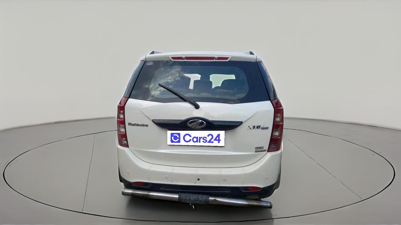 2017 Mahindra XUV500 W6 AT, Diesel, Automatic, 1,82,950 km, exterior