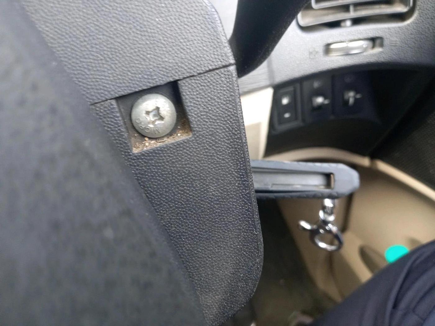 2017 Mahindra XUV500 W6 AT, Diesel, Automatic, 1,82,950 km, interior