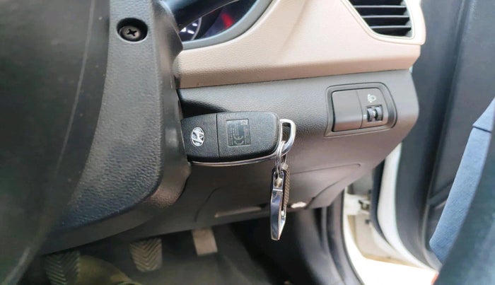 2019 Hyundai Elite i20 SPORTZ PLUS 1.2, Petrol, Manual, 49,881 km, interior